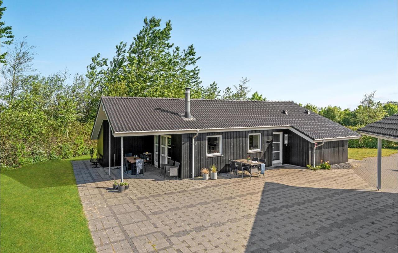 Cozy Home In Tarm With Kitchen Eksteriør billede