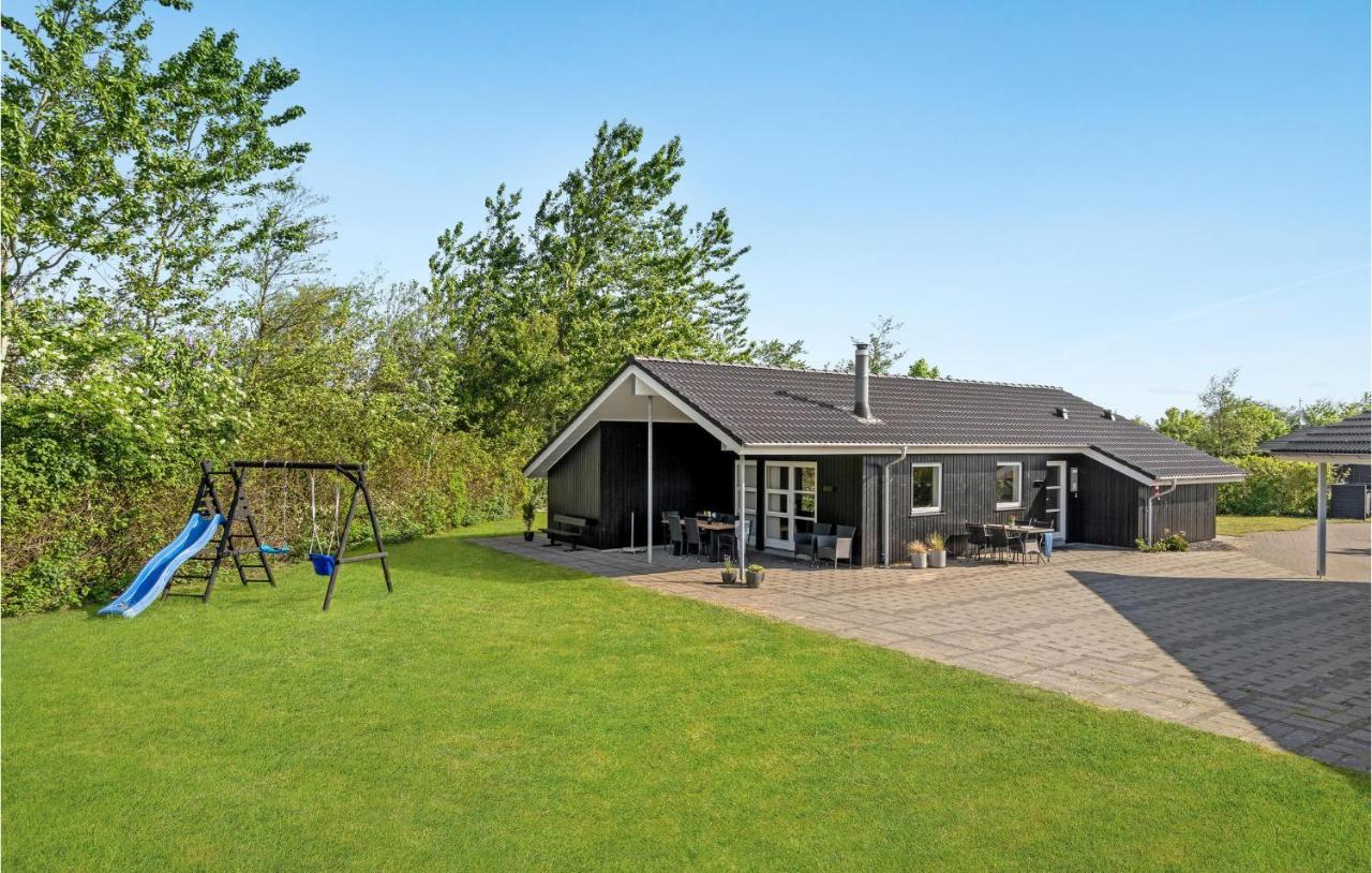 Cozy Home In Tarm With Kitchen Eksteriør billede